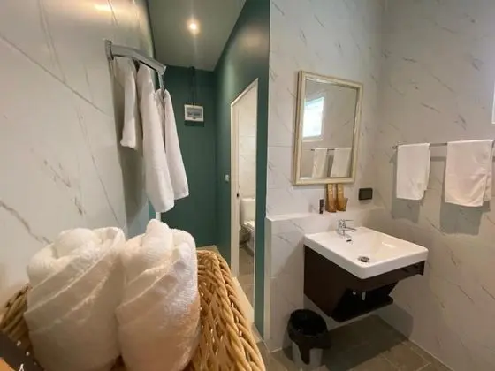 Deluxe Tek Büyük Yataklı Oda, Deniz Manzaralı