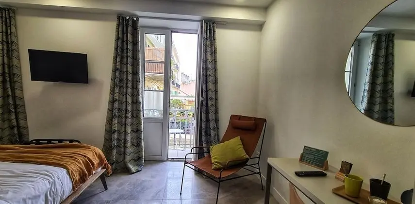 Superior Oda, Balkon