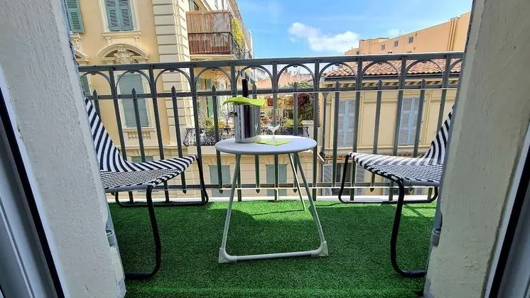 Superior Oda, Balkon