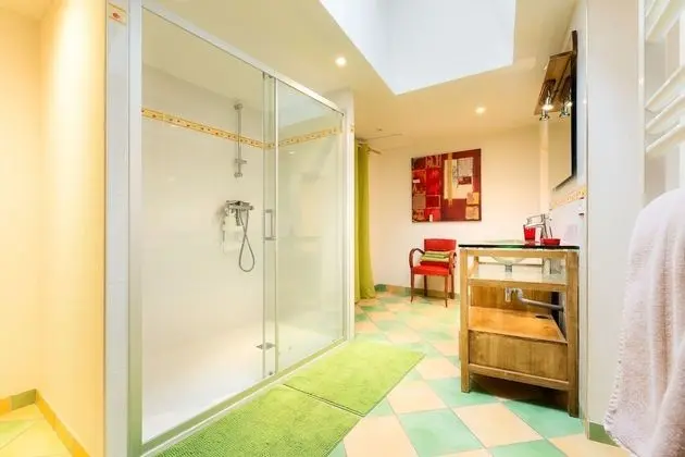 Superior Tek Büyük Yataklı Oda (La Magnolia)