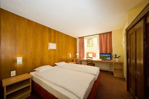 Tek Büyük veya İki Ayrı Yataklı Oda