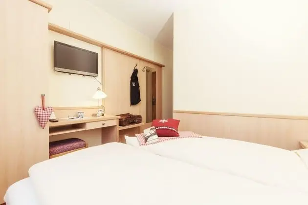 Tek Büyük veya İki Ayrı Yataklı Oda