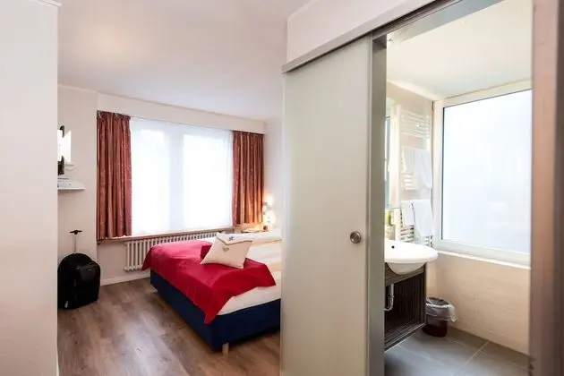 Tek Büyük veya İki Ayrı Yataklı Oda