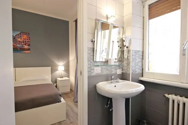 Tek Büyük veya İki Ayrı Yataklı Oda, Özel Banyo