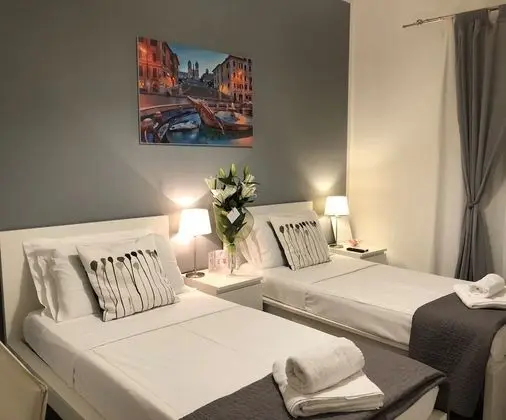 Tek Büyük veya İki Ayrı Yataklı Oda, Özel Banyo