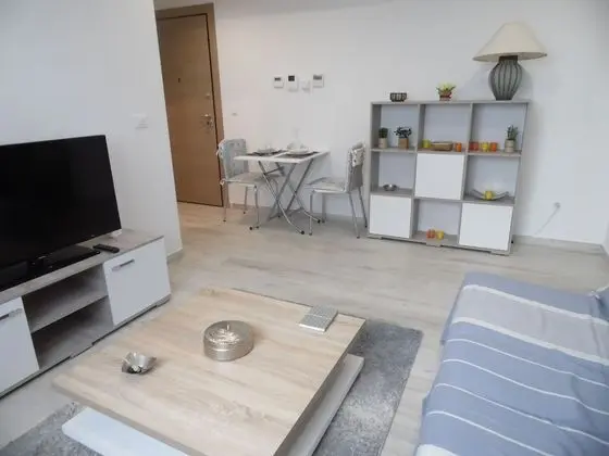 Luxury Apart Daire, Sigara İçilmez