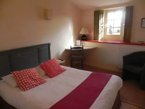 Comfort Tek Büyük veya İki Ayrı Yataklı Oda