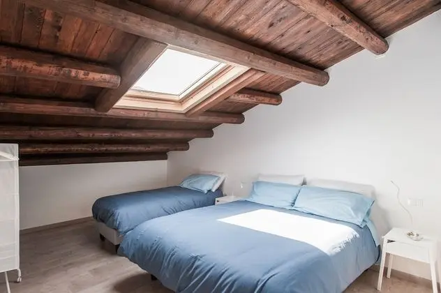 Design Üç Kişilik Oda, 3 Tek Kişilik Yatak, Özel Banyo, Şehir Manzaralı (Lavanda)