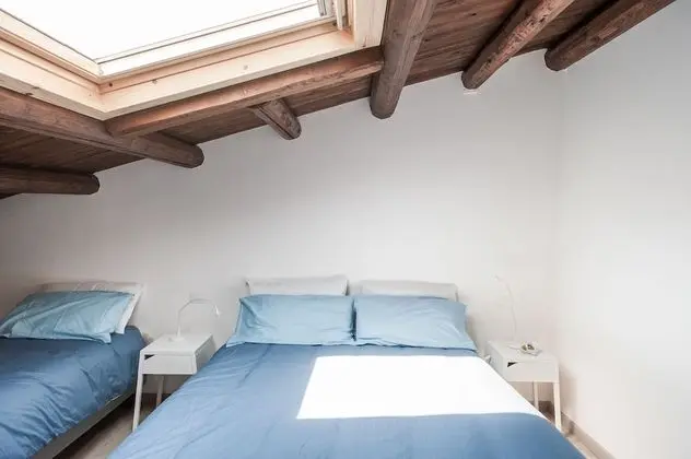 Design Üç Kişilik Oda, 3 Tek Kişilik Yatak, Özel Banyo, Şehir Manzaralı (Lavanda)