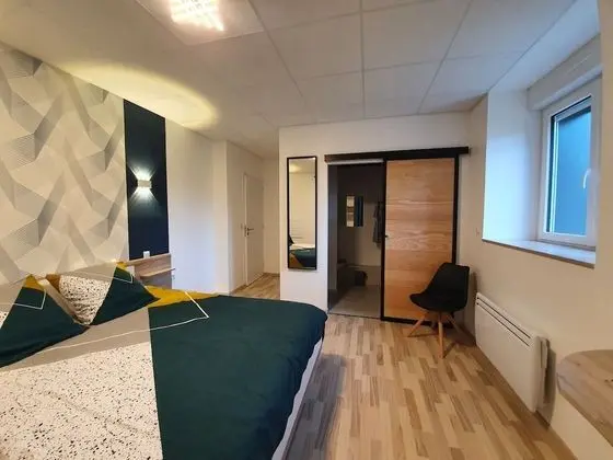 Tek Büyük Yataklı Oda, Zemin Kat