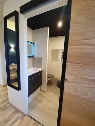 Tek Büyük Yataklı Oda, Zemin Kat