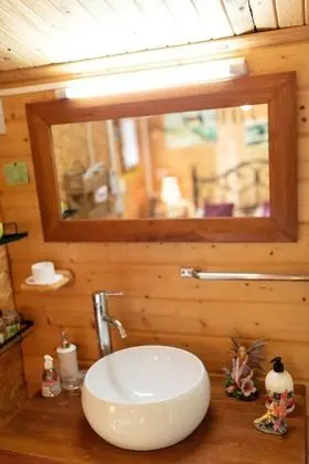 Basic Tek Büyük Yataklı Oda