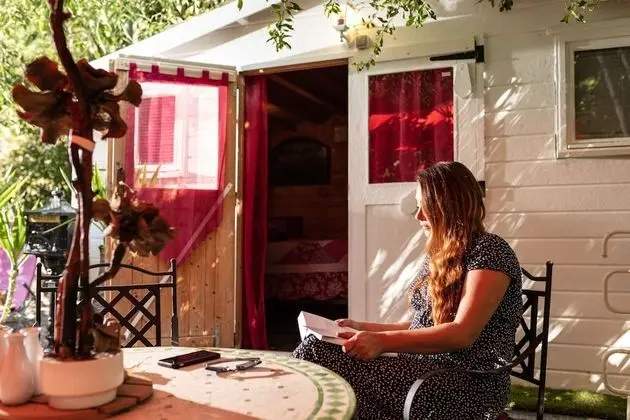 Basic Tek Büyük Yataklı Oda, Bahçe Manzaralı