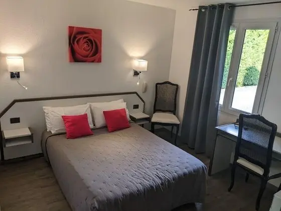 Standard Tek Büyük Yataklı Oda