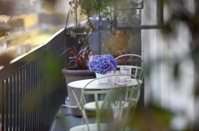 Süit, Balkon