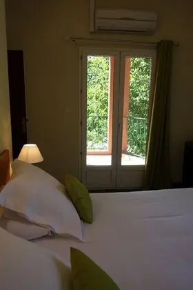 Standard Tek Büyük veya İki Ayrı Yataklı Oda, Teras