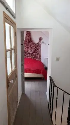 Tek Büyük Yataklı Oda, Ortak Banyo