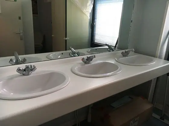 Dört Kişilik Oda, Sigara İçilmez