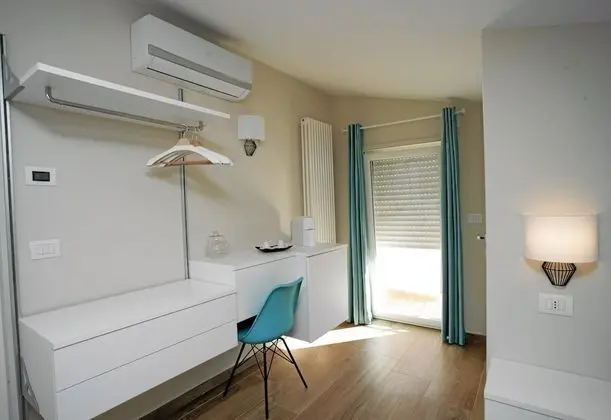 Tek Büyük Yataklı Oda (Turchese)