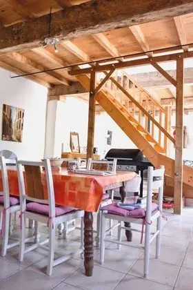 Odada yemek servisi