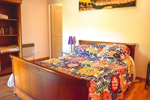 Traditional Tek Büyük Yataklı Oda