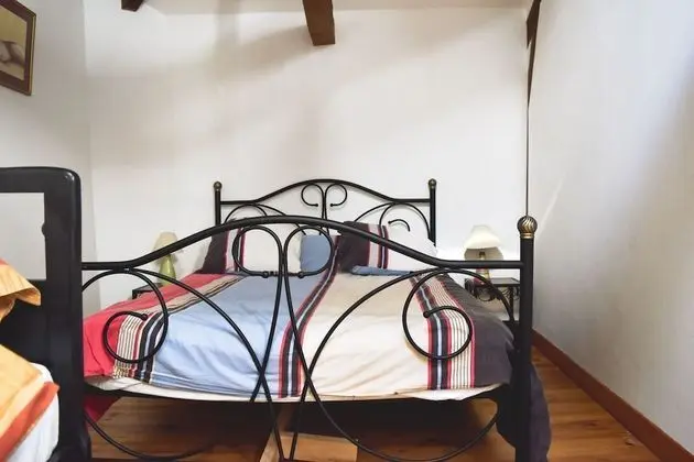 Traditional Tek Büyük Yataklı Oda