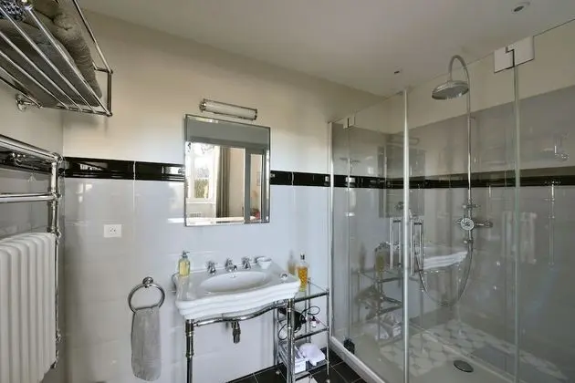 Deluxe Tek Büyük Yataklı Oda, 1 Yatak Odası, Özel Banyo, Park Manzaralı (Empire)