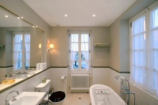 Deluxe Tek Büyük Yataklı Oda, 1 Yatak Odası, Sigara İçilmez, Özel Banyo (Pink)