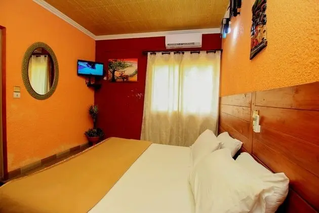 Standard Tek Büyük Yataklı Oda