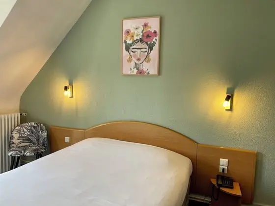 Comfort Tek Büyük Yataklı Oda