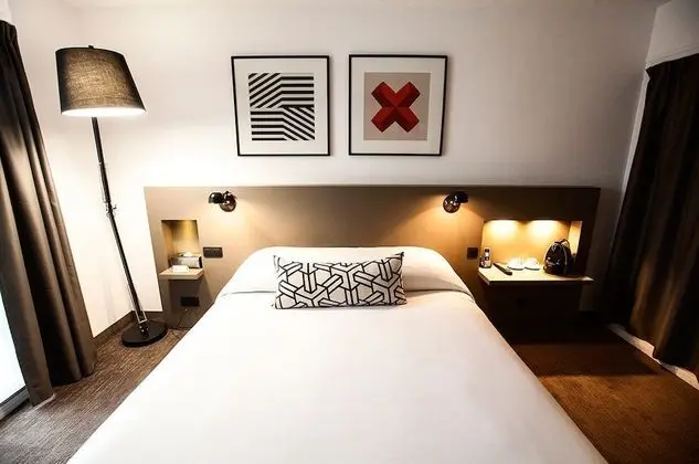 Classic Tek Büyük Yataklı Oda