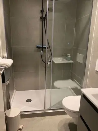 Comfort Tek Büyük veya İki Ayrı Yataklı Oda