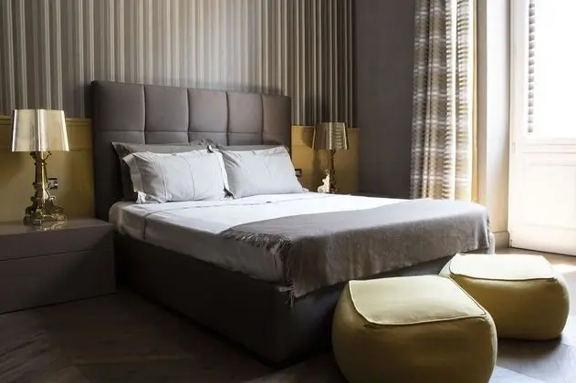 Deluxe Tek Büyük Yataklı Oda (Gold)