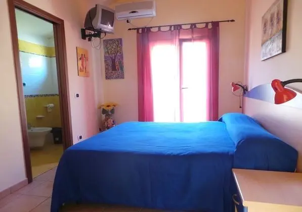 Tek Büyük veya İki Ayrı Yataklı Oda, Şehir Manzaralı