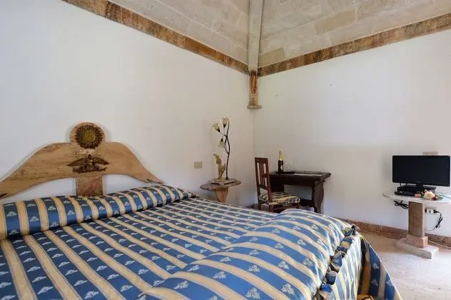 Tek Büyük Yataklı Oda, Ek Bina