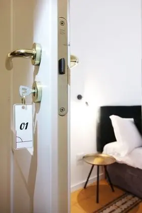 Luxury Tek Büyük Yataklı Oda