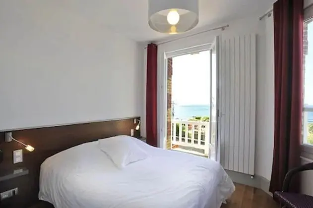 Tek Büyük Yataklı Oda, Şehir Manzaralı