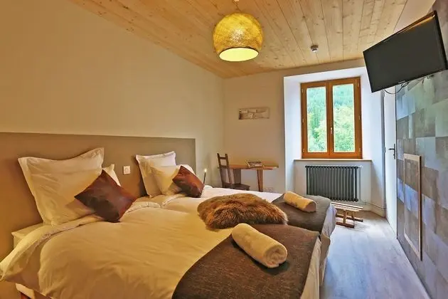 Comfort Tek Büyük veya İki Ayrı Yataklı Oda