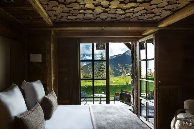 Classic Tek Büyük Yataklı Oda, Teras, Dağ Manzaralı (Chambre Gentiane)