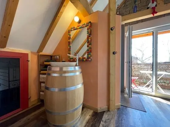 Superior Tek Büyük Yataklı Oda, Üzüm Asması Manzaralı (Chambre Malo)