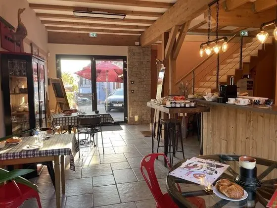 Superior Tek Büyük Yataklı Oda, Üzüm Asması Manzaralı (Chambre Malo)