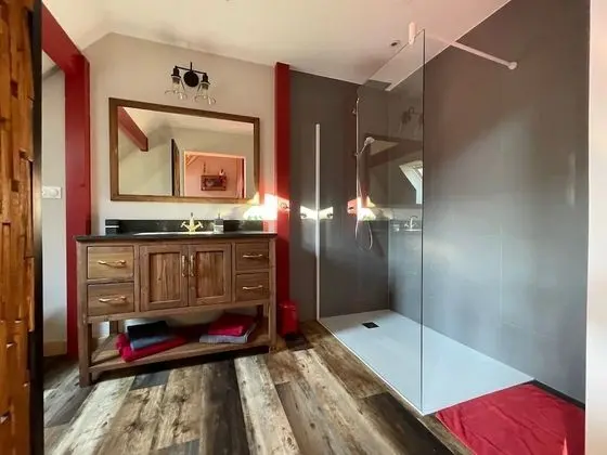 Tek Büyük Yataklı Oda, Banyolu/Duşlu (Chambre Manoun)