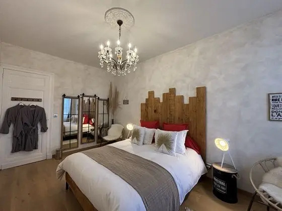 Chambre Cosy salle de bain privative séparée, vue vignoble