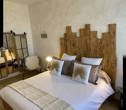 Chambre Cosy salle de bain privative séparée, vue vignoble