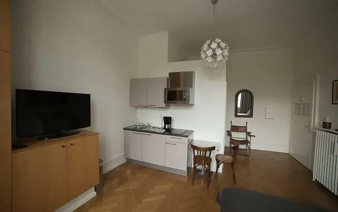 Stüdyo, Balkon