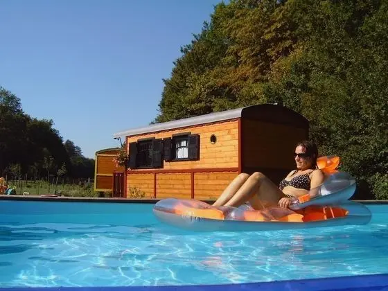 Karavan, Banyolu/Duşlu