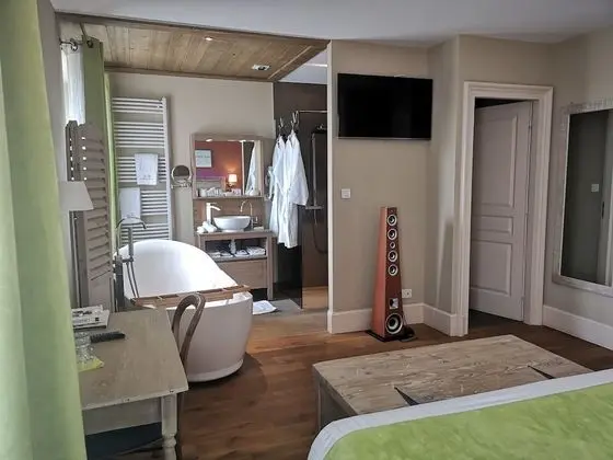 Deluxe Oda, Küvet (Pergaud)