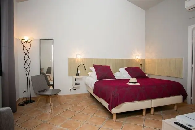 Comfort Tek Büyük Yataklı Oda