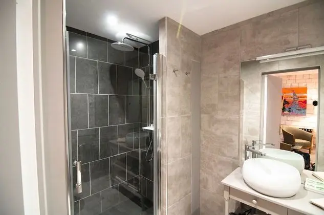 Tek Büyük Yataklı Oda, 1 Büyük (Queen) Boy Yatak