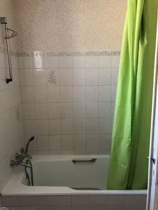 Tek Büyük Yataklı Oda (2)